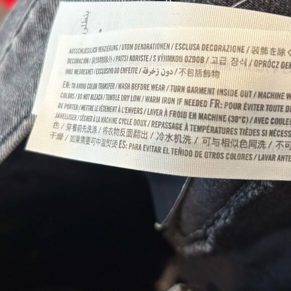 Abercrombie & Fitch Ultra High Rise 90’s Straight Black Jeans Size 33/16S - Picture 9 of 9